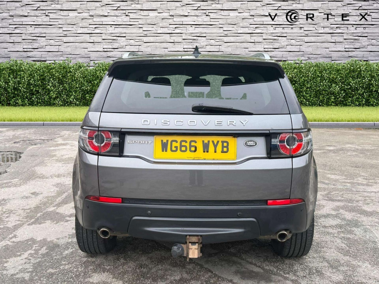Used Land Rover Discovery Sport 2017 for sale - 76362937: Photo 4
