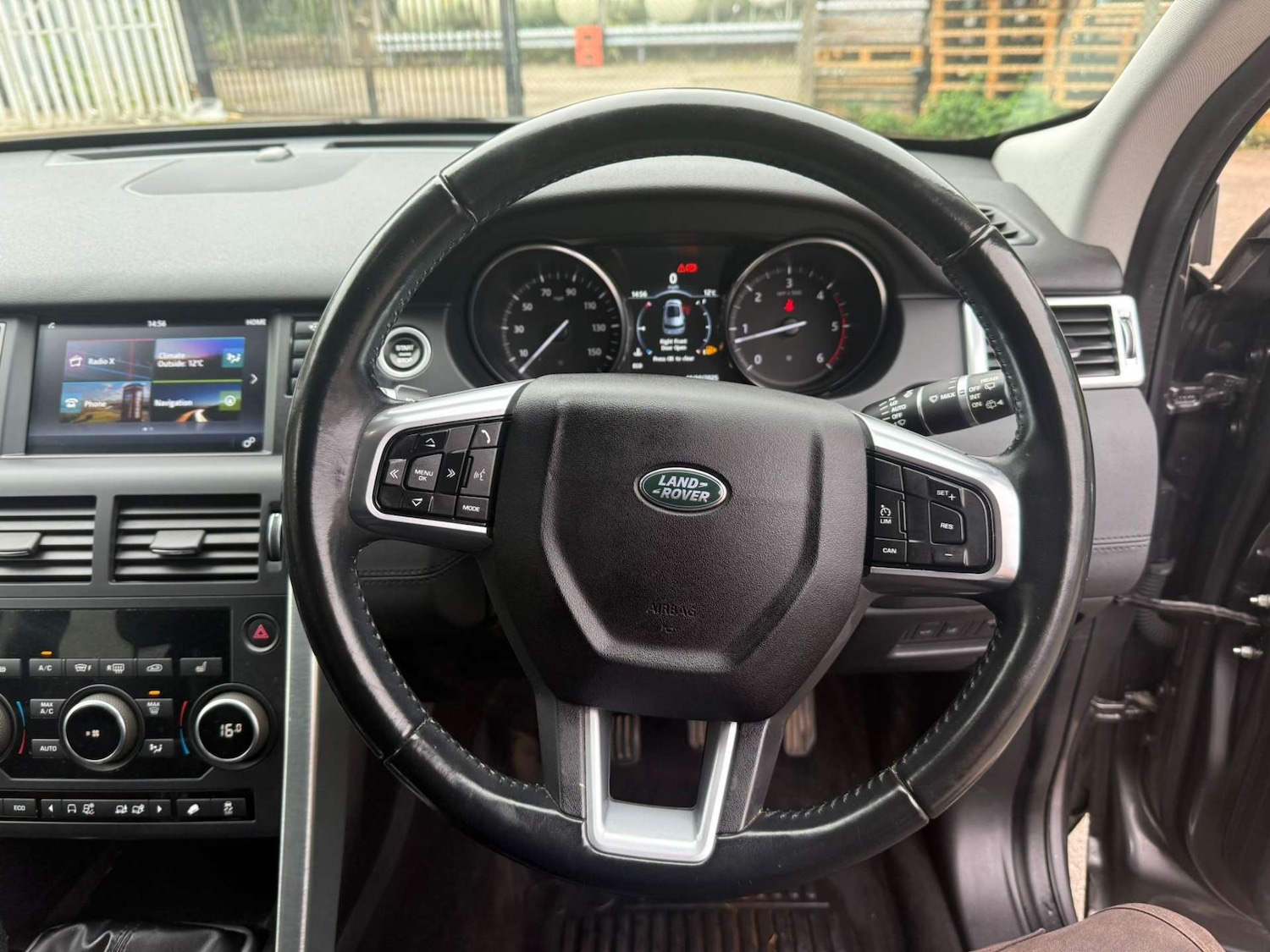Used Land Rover Discovery Sport 2017 for sale - 76362937: Photo 43