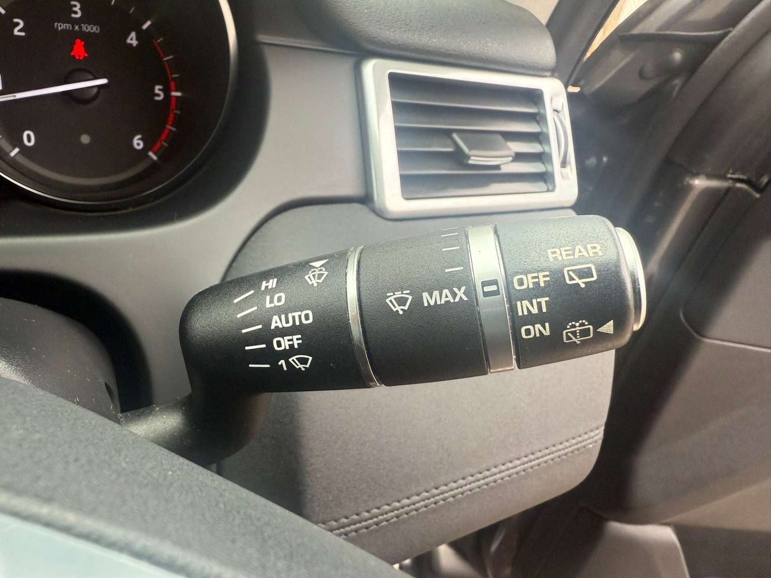 Used Land Rover Discovery Sport 2017 for sale - 76362937: Photo 44
