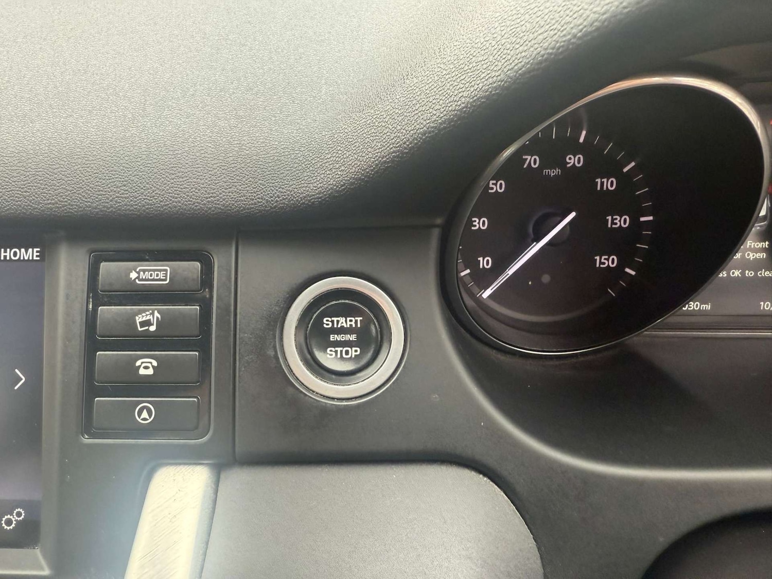 Used Land Rover Discovery Sport 2017 for sale - 76362937: Photo 47