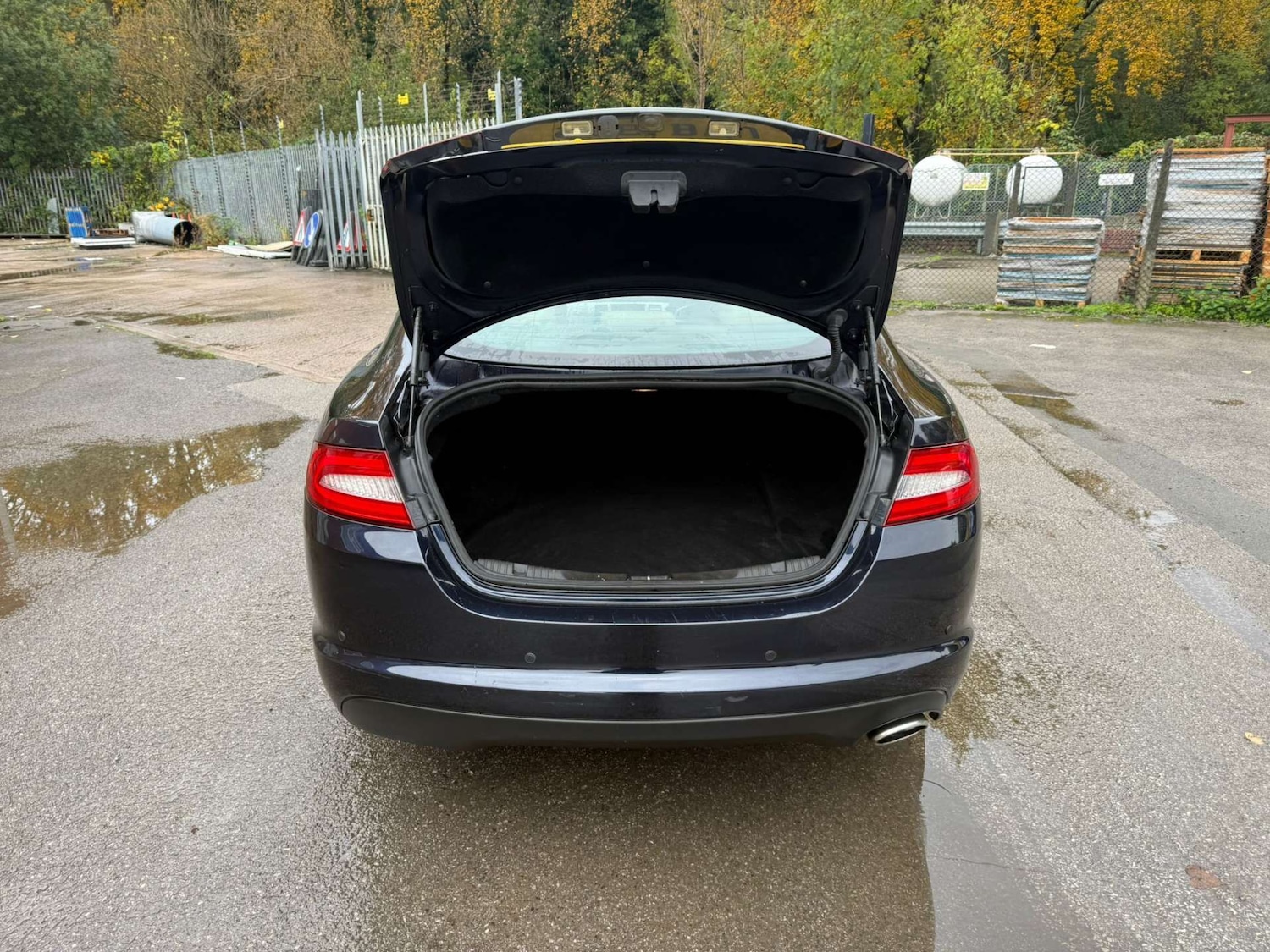 Used Jaguar XF 2011 for sale - 76362935: Photo 24
