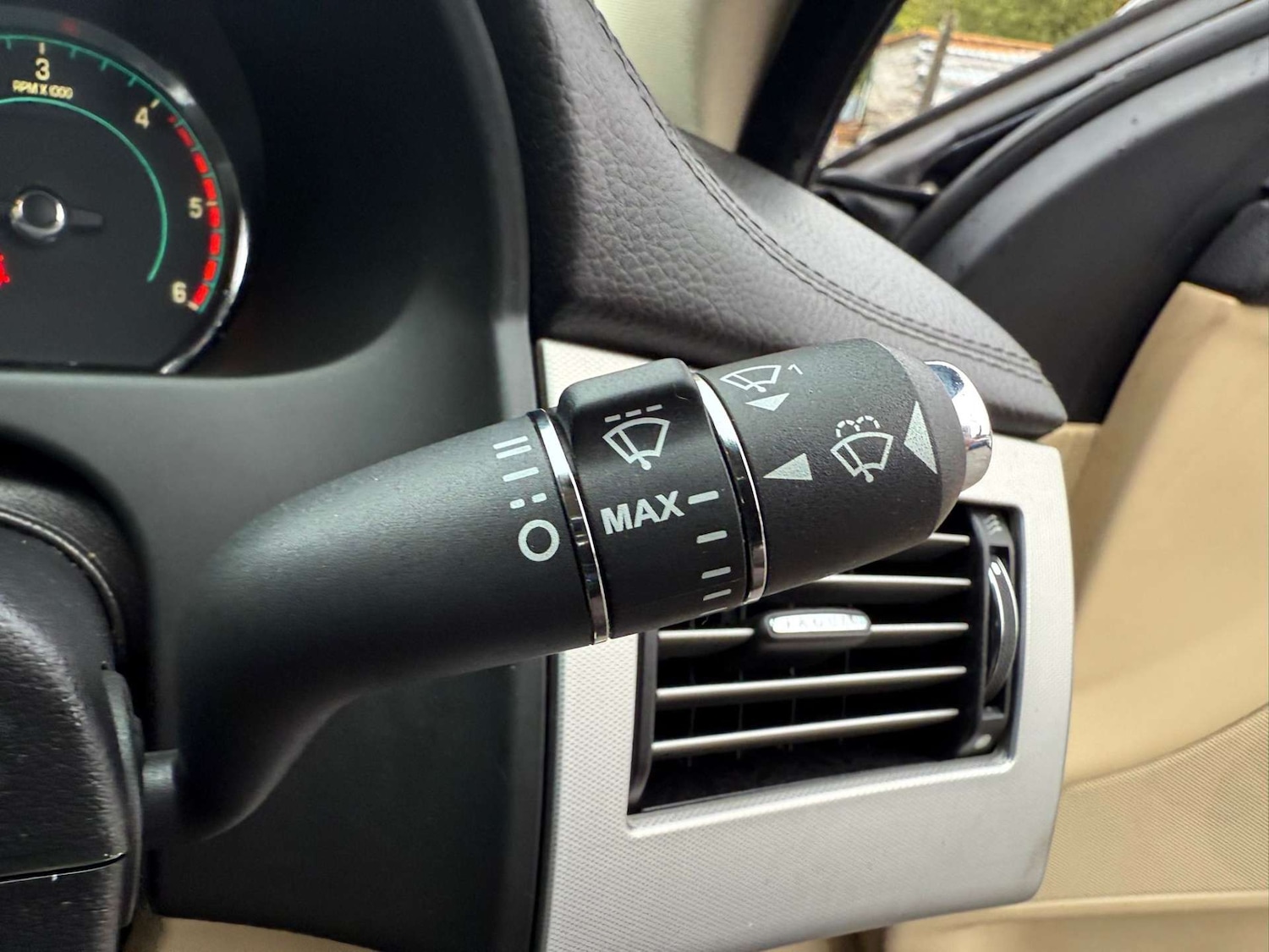 Used Jaguar XF 2011 for sale - 76362935: Photo 37