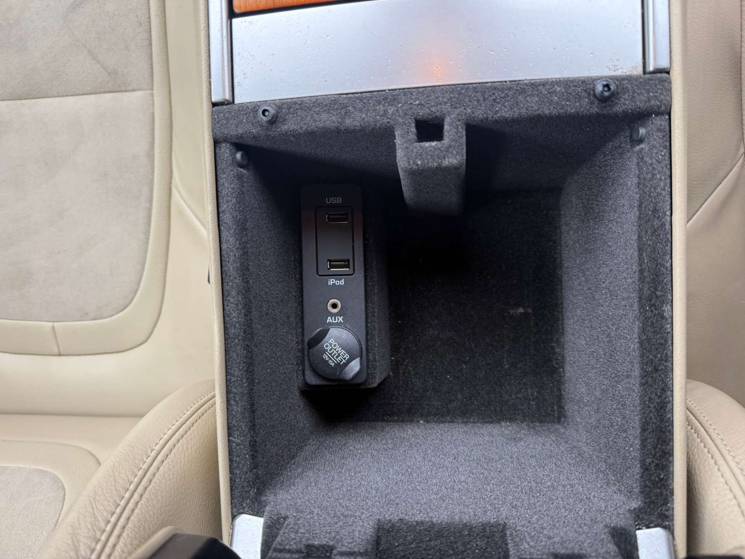 Used Jaguar XF 2011 for sale - 76362935: Photo 44
