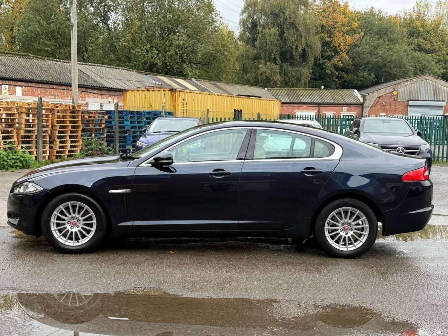 Used Jaguar XF 2011 for sale - 76362935: Photo 8