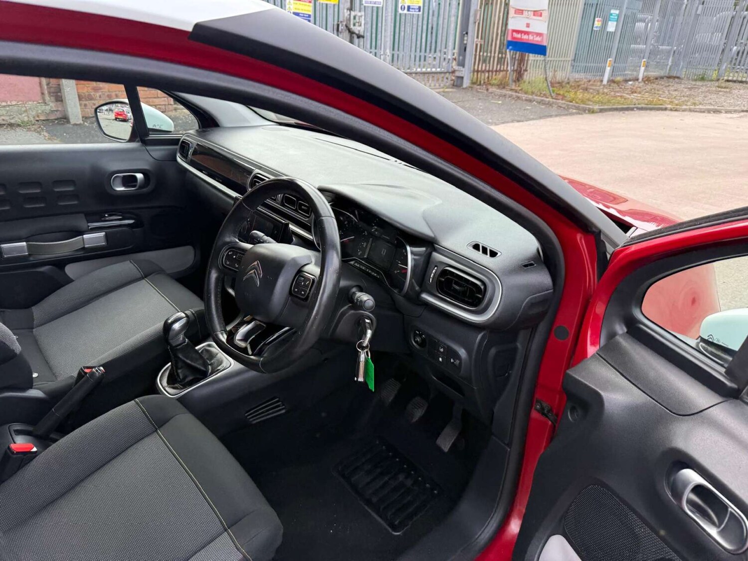 Used Citroen C3 2017 for sale - 76362936: Photo 31