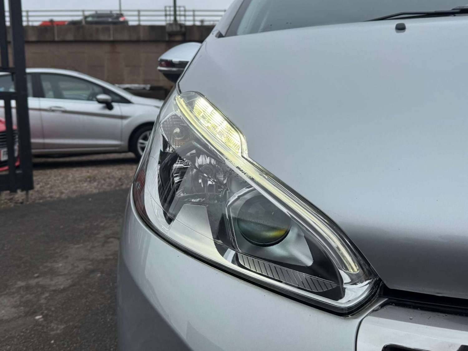 Used Peugeot 208 2016 for sale - 76362923: Photo 22