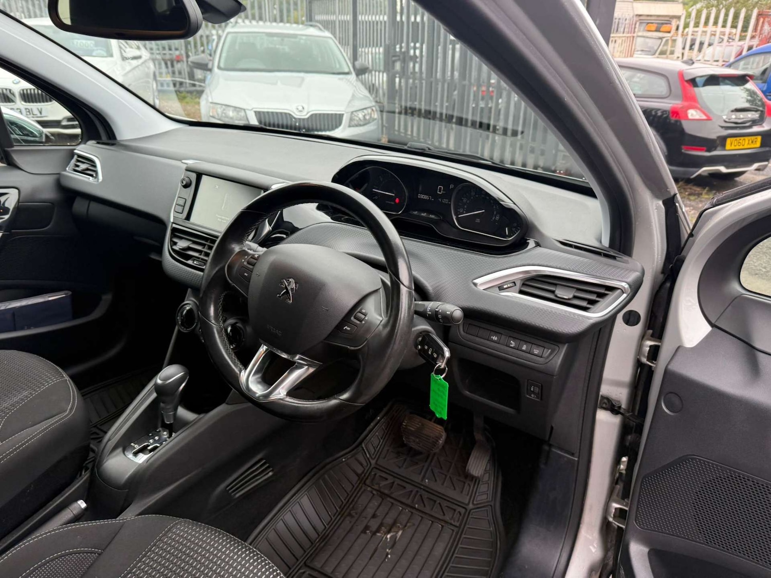 Used Peugeot 208 2016 for sale - 76362923: Photo 33