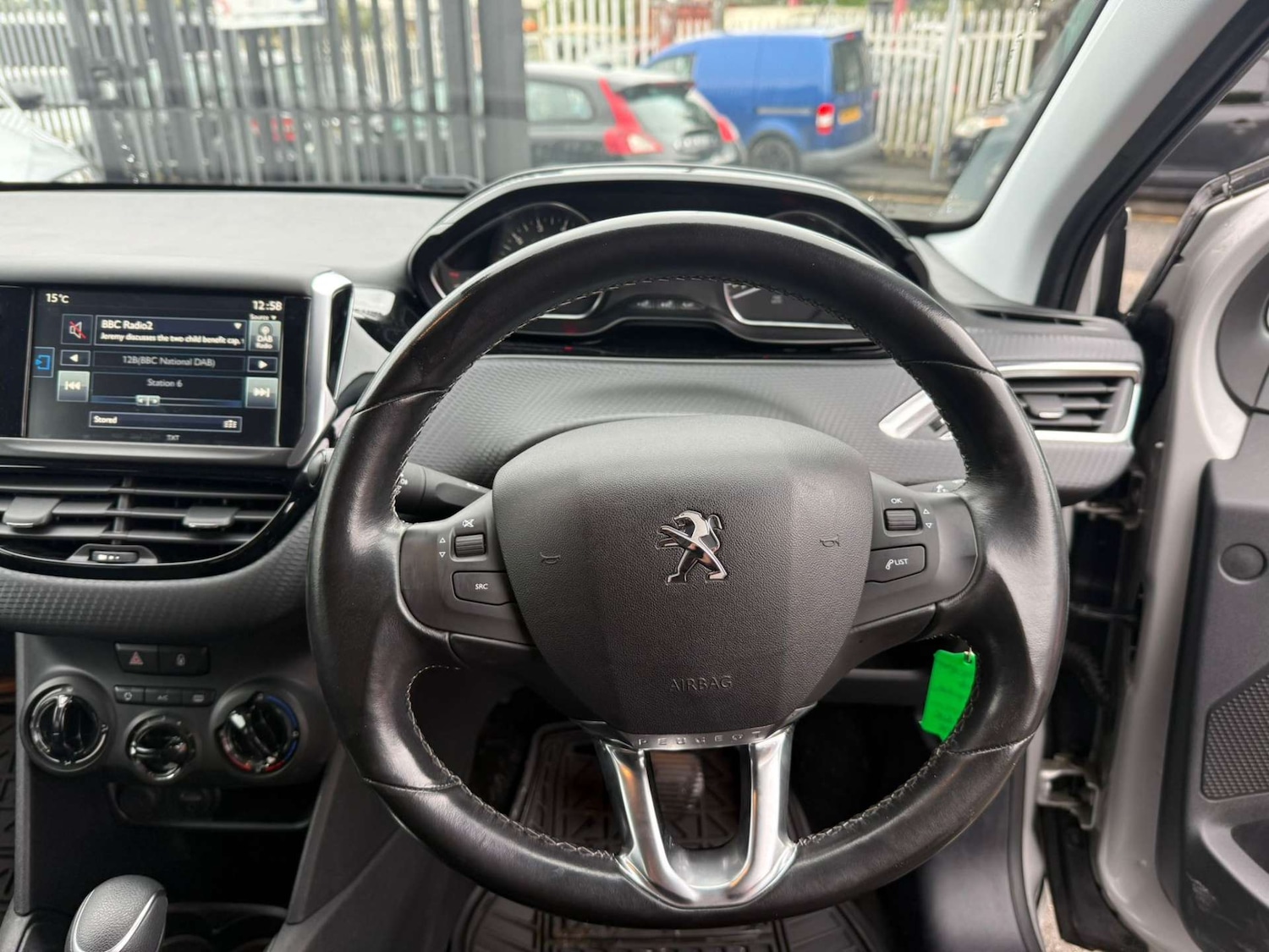 Used Peugeot 208 2016 for sale - 76362923: Photo 38