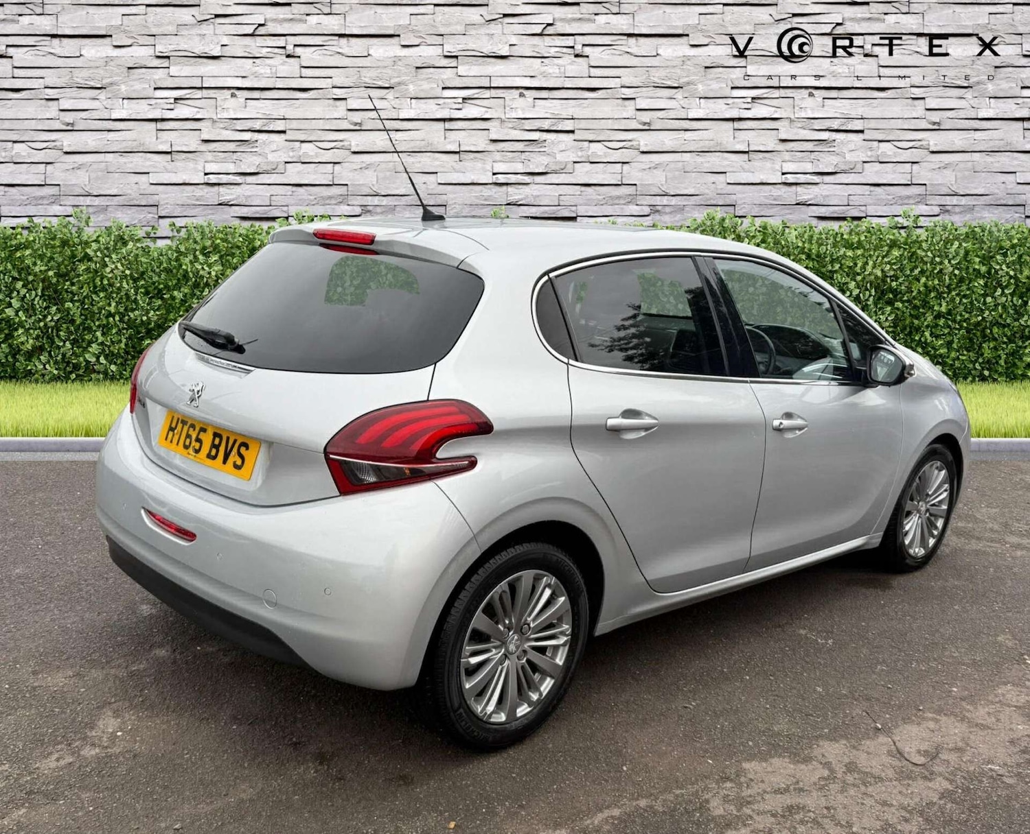 Used Peugeot 208 2016 for sale - 76362923: Photo 4