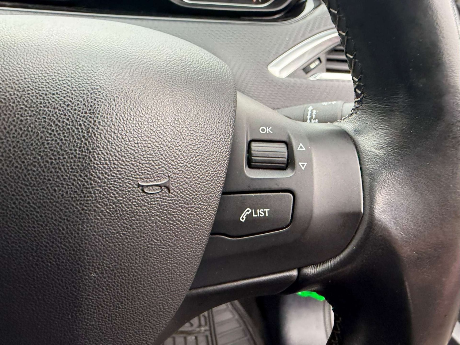 Used Peugeot 208 2016 for sale - 76362923: Photo 41
