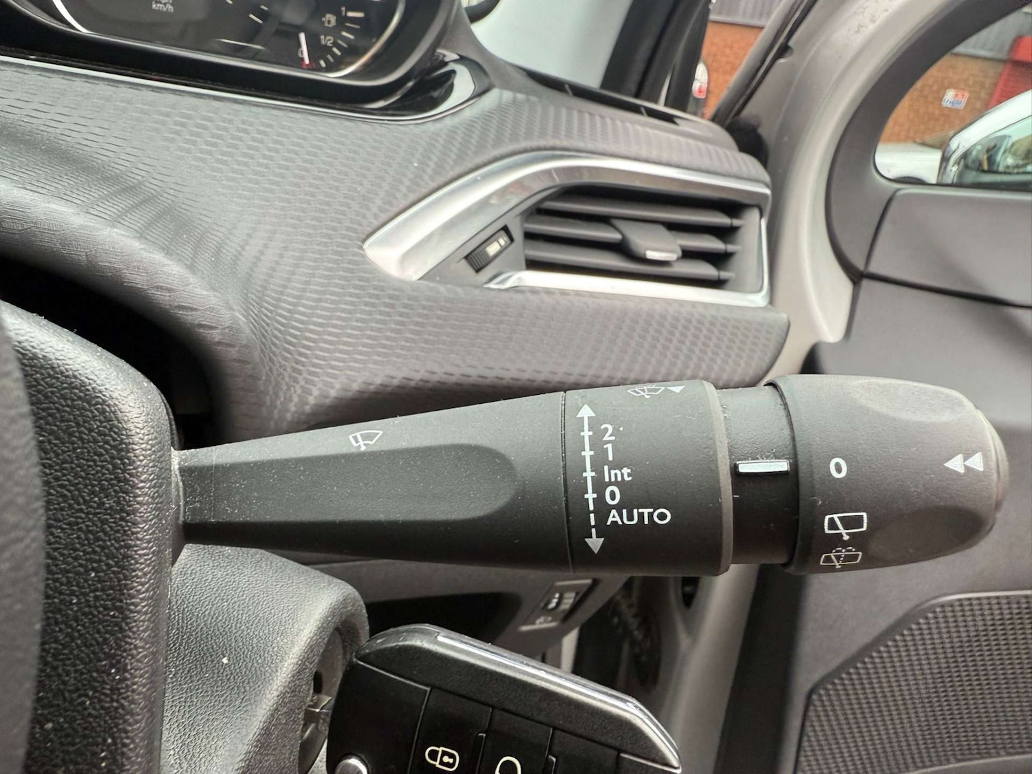 Used Peugeot 208 2016 for sale - 76362923: Photo 43