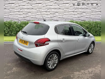 Used Peugeot 208 2016 for sale - 76362923: Photo