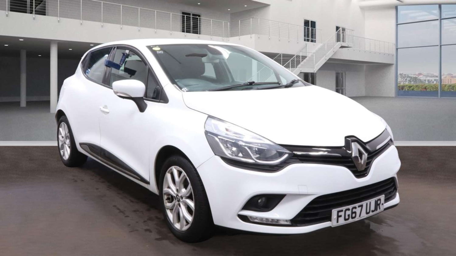 Used Renault Clio 2017 for sale - 76451737: Photo 1