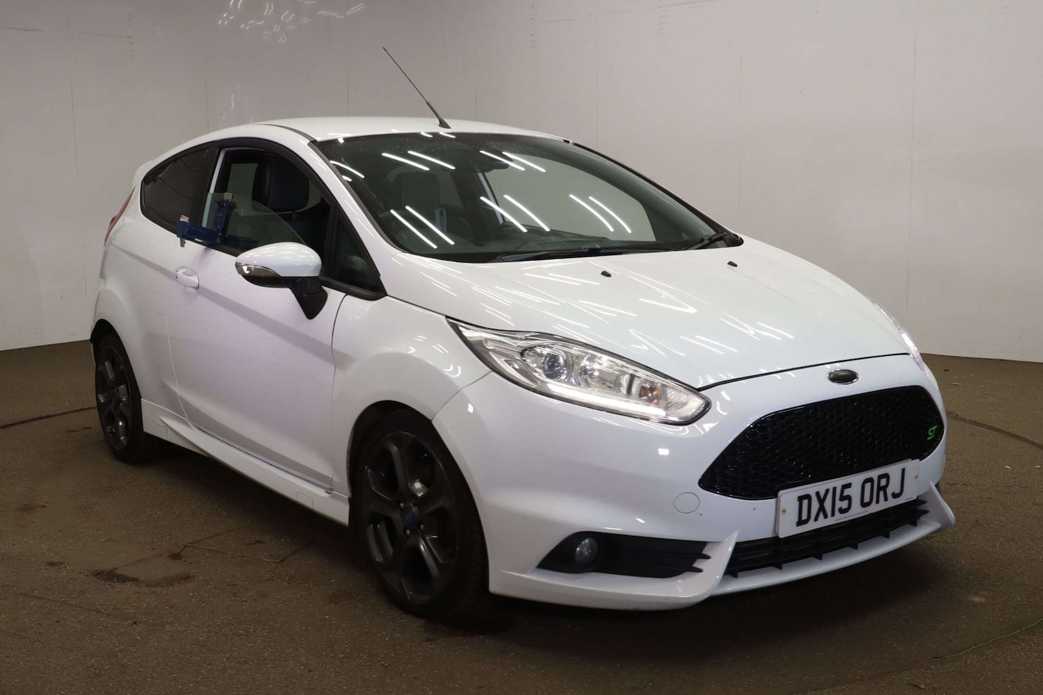 Used Ford Fiesta 2015 for sale - 76720459: Photo 1