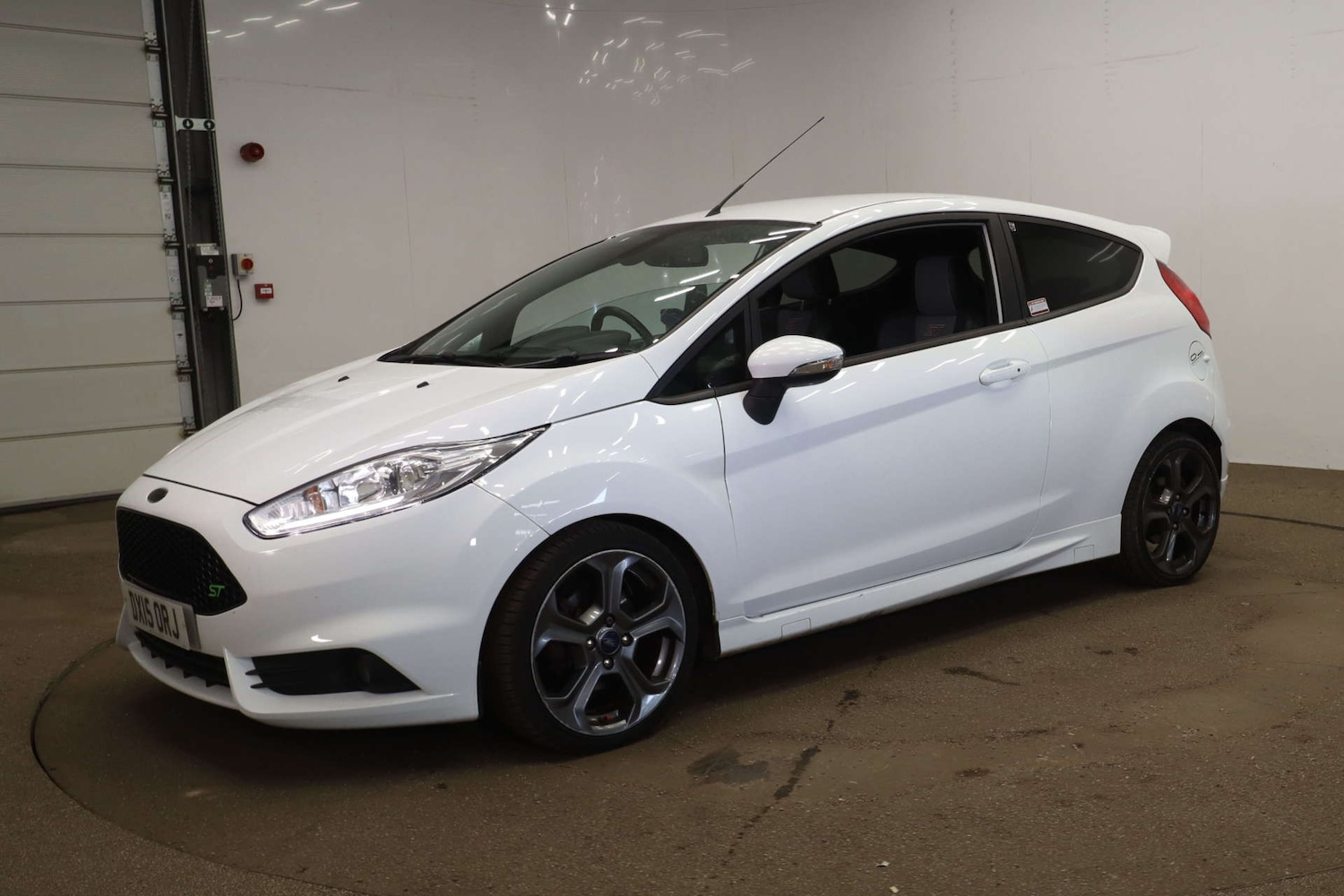 Used Ford Fiesta 2015 for sale - 76720459: Photo 2