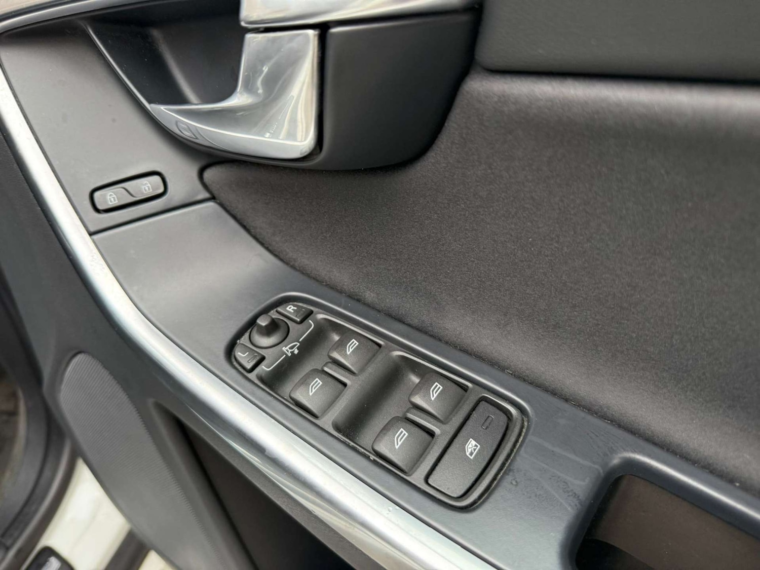 Used Volvo XC60 2014 for sale - 76362958: Photo 33