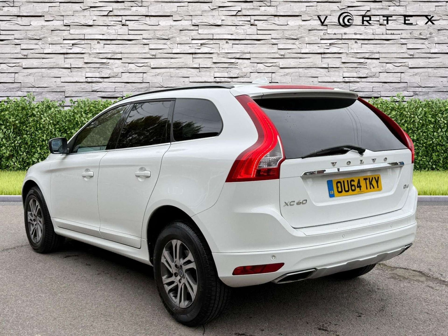 Used Volvo XC60 2014 for sale - 76362958: Photo 6