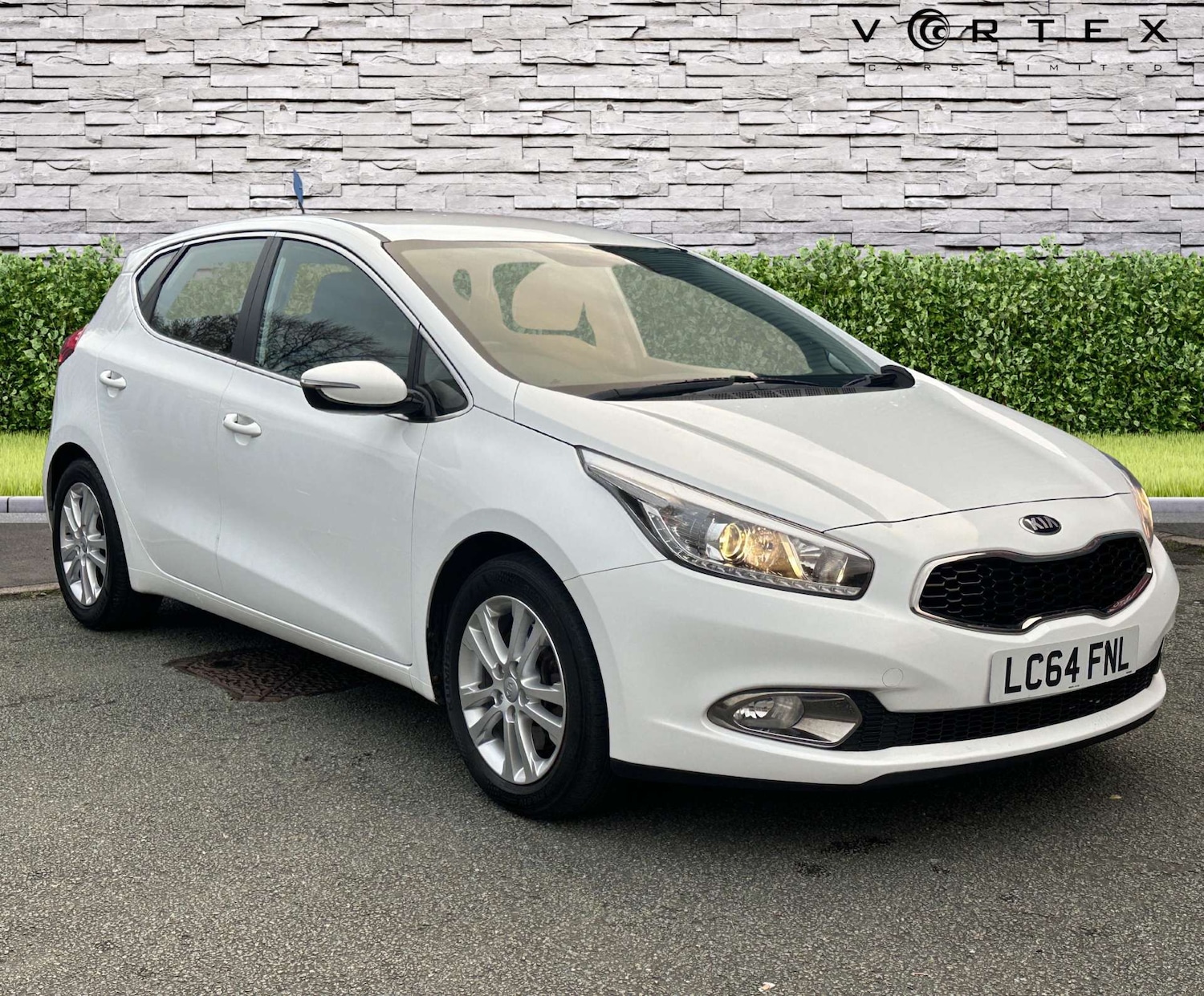 Used Kia Ceed 2014 for sale - 76449809: Photo 1