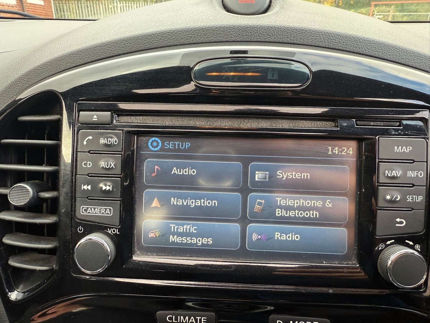 Used Nissan Juke 2015 for sale - 76438954: Photo 50