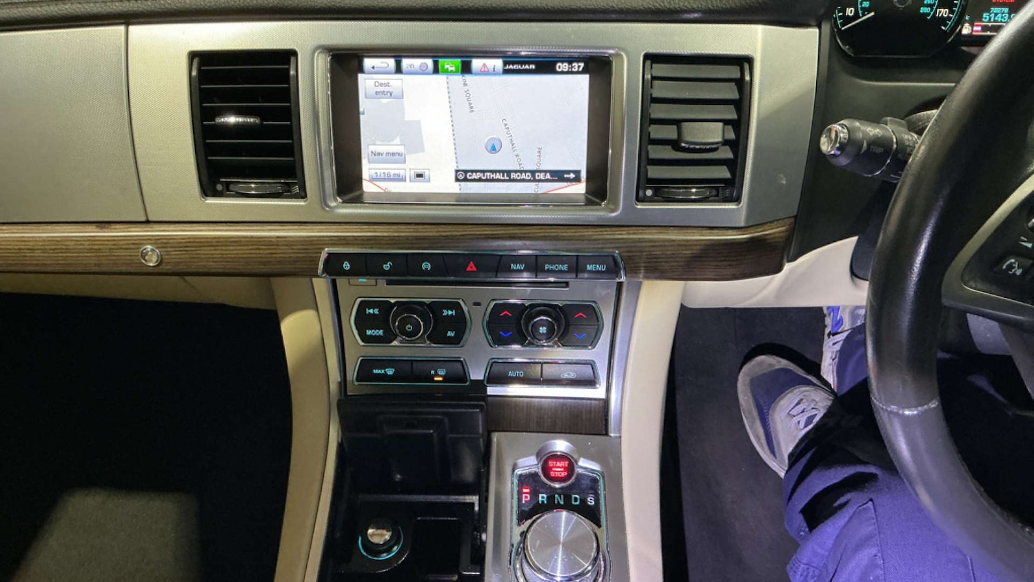 Used Jaguar XF 2014 for sale - 76703590: Photo 10