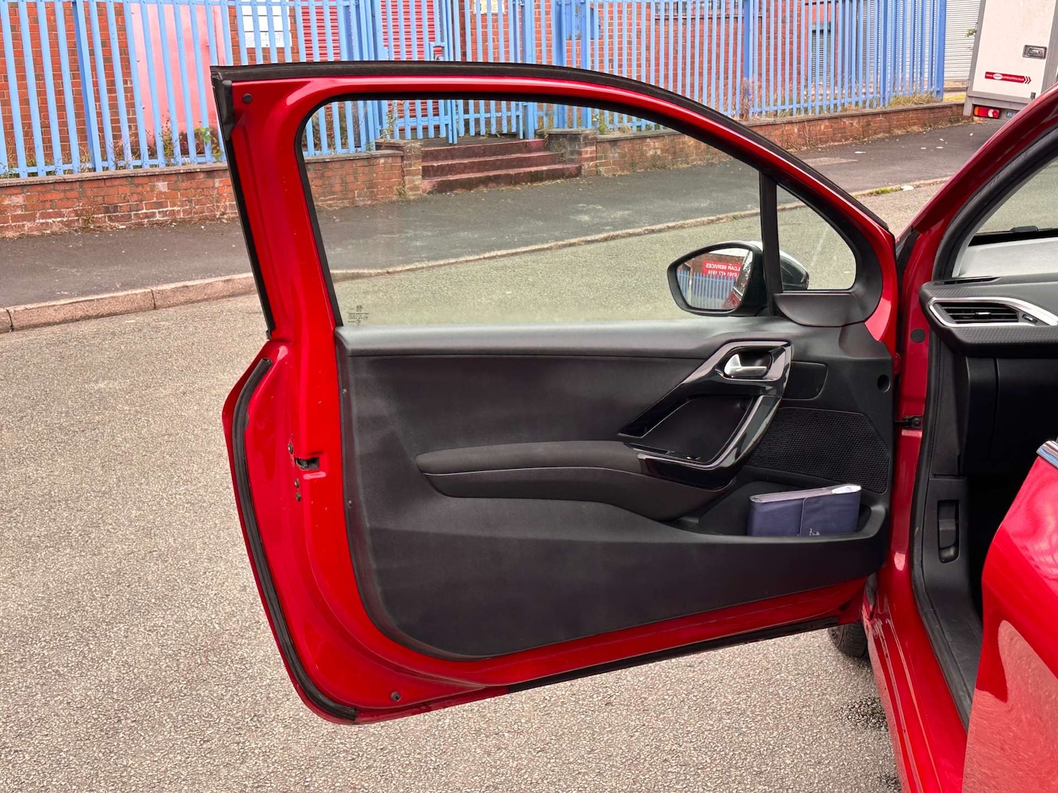 Used Peugeot 208 2016 for sale - 76949866: Photo 37