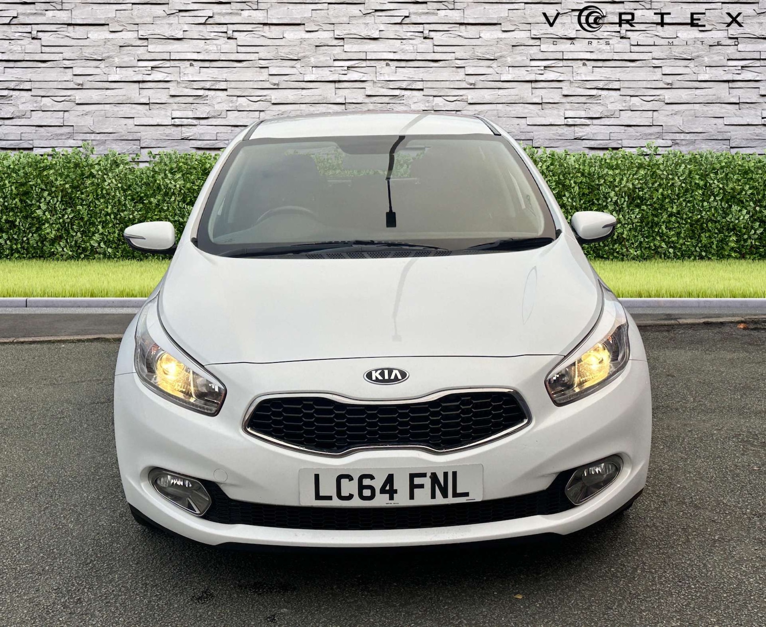 Used Kia Ceed 2014 for sale - 76366180: Photo 2