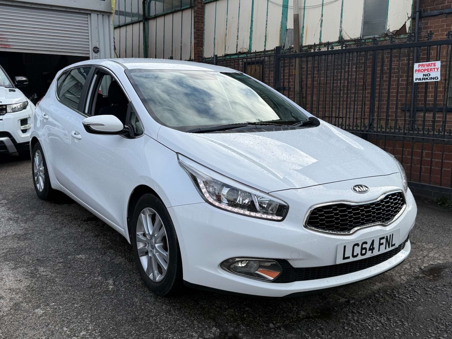 Used Kia Ceed 2014 for sale - 76366180: Photo 3