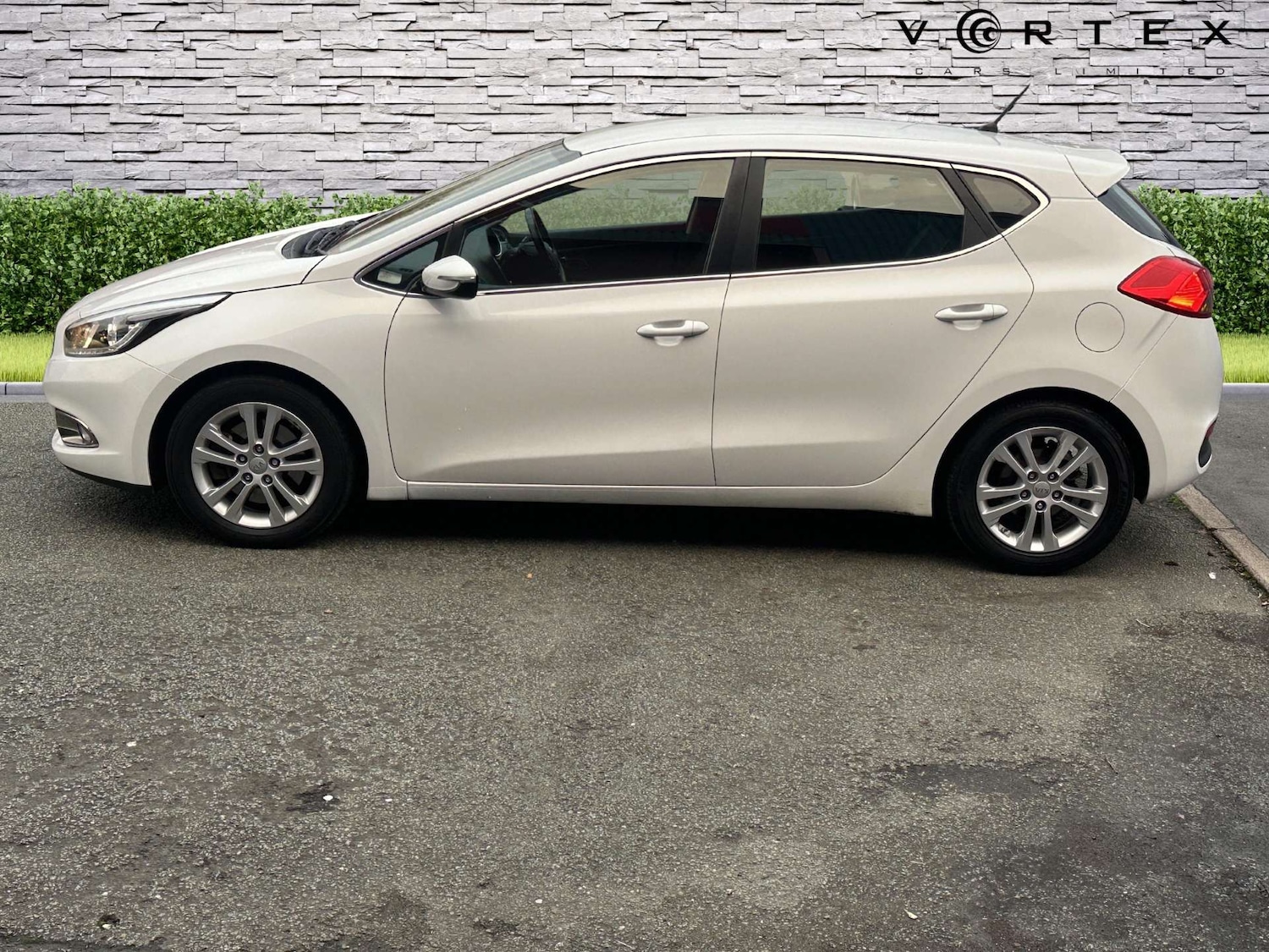 Used Kia Ceed 2014 for sale - 76366180: Photo 5