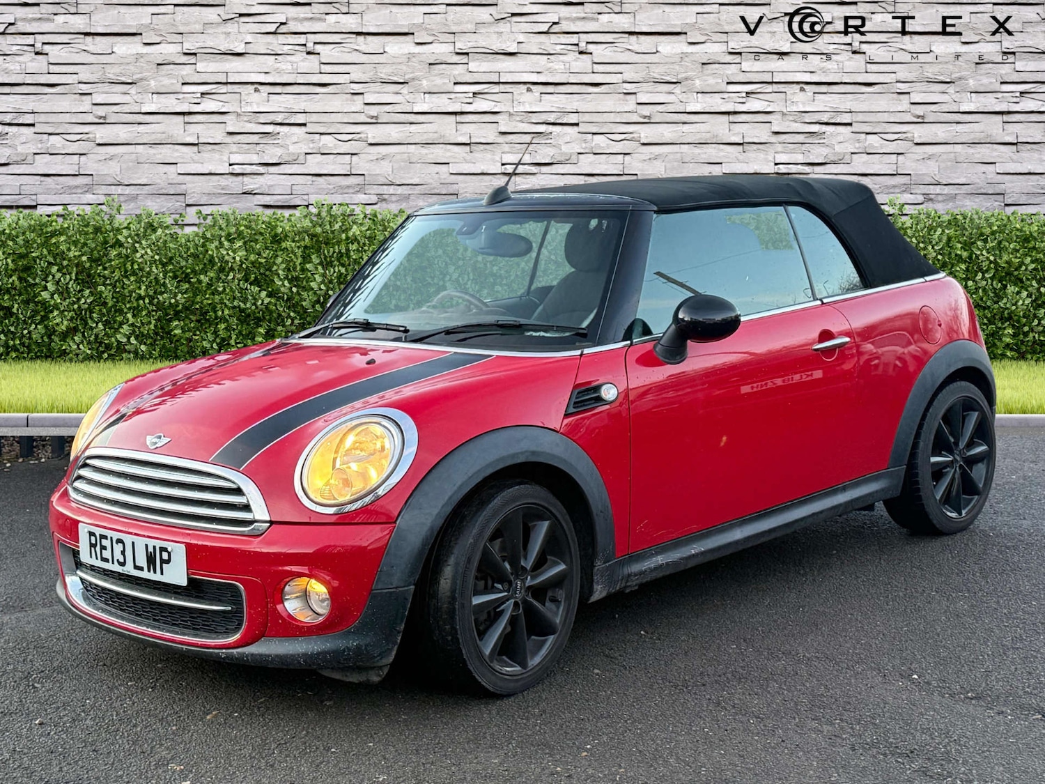 Used MINI Convertible 2013 for sale - 76921212: Photo 2
