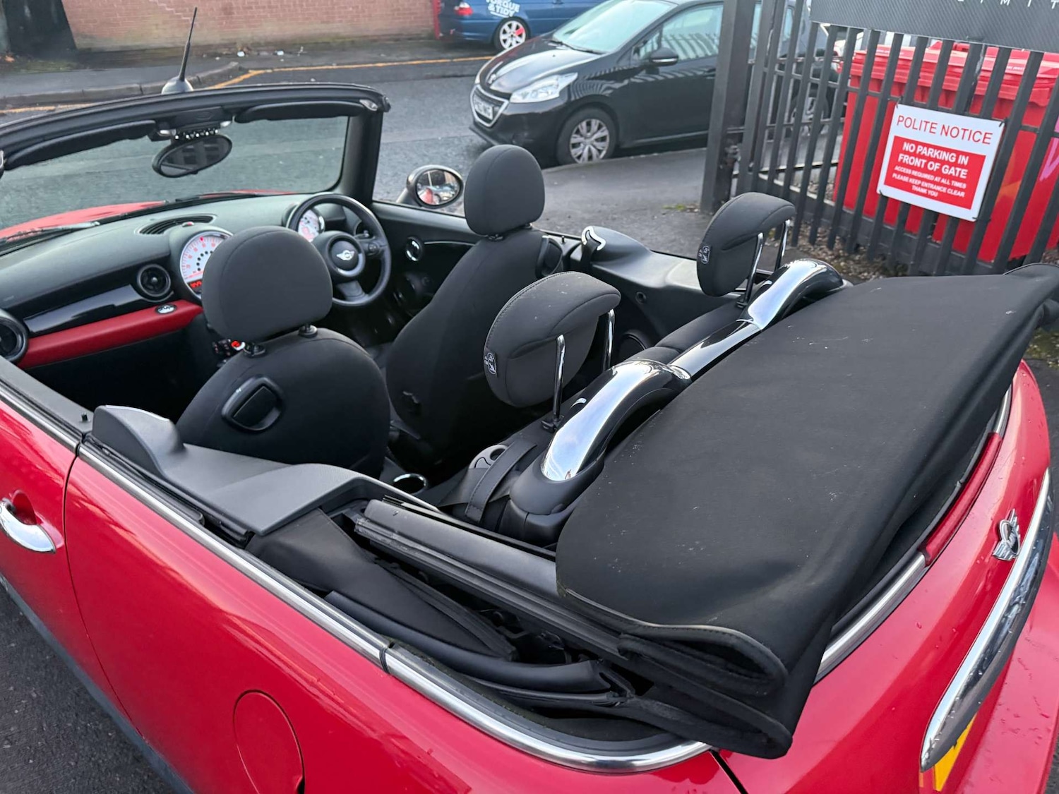 Used MINI Convertible 2013 for sale - 76921212: Photo 28