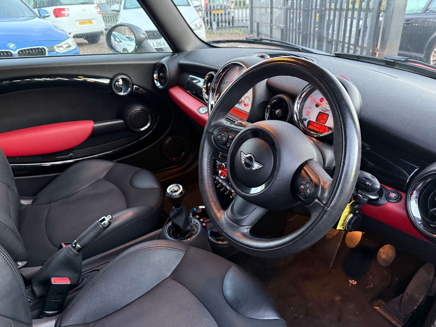 Used MINI Convertible 2013 for sale - 76921212: Photo 8