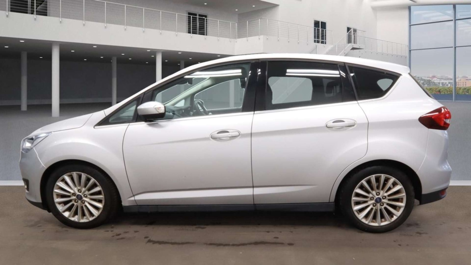Used Ford C-Max 2017 for sale - 76451735: Photo 4