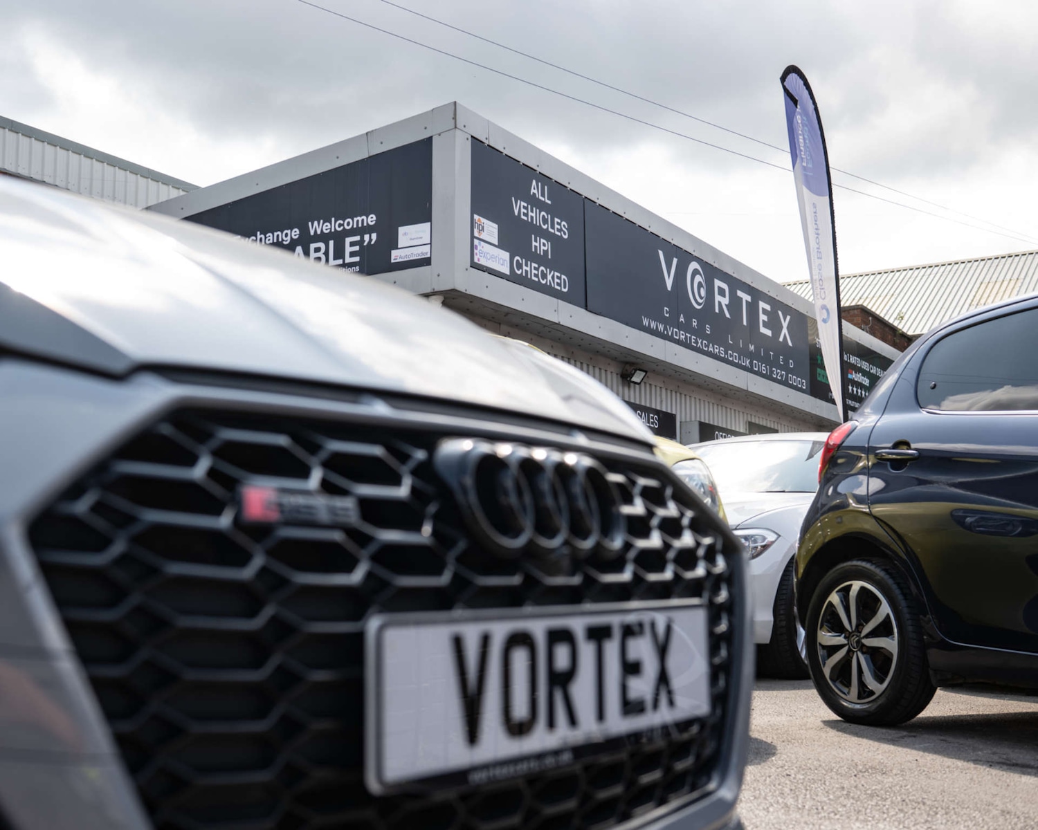 Used Audi R8 2012 for sale - 76628255: Photo 2