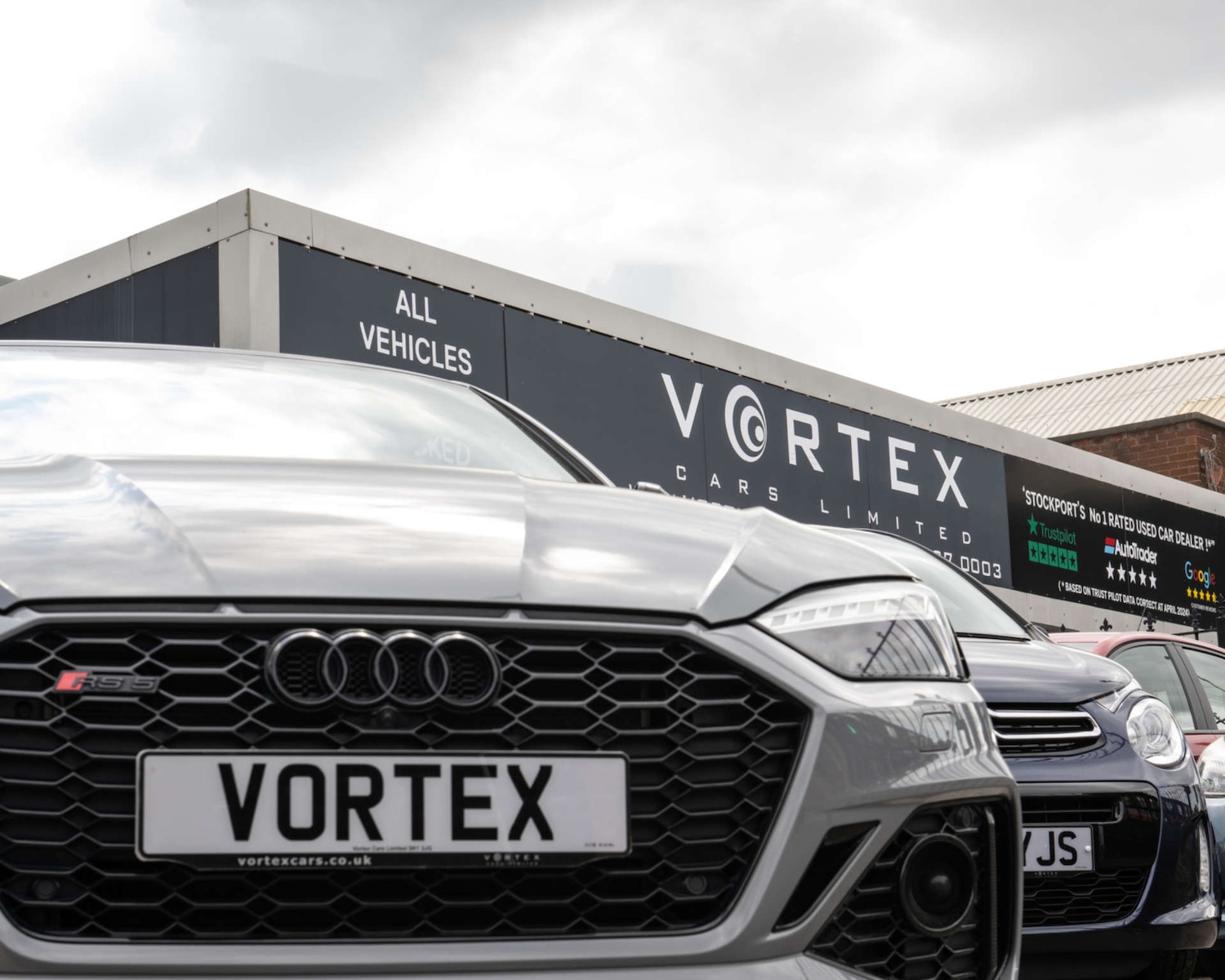 Used Audi R8 2012 for sale - 76628255: Photo 3