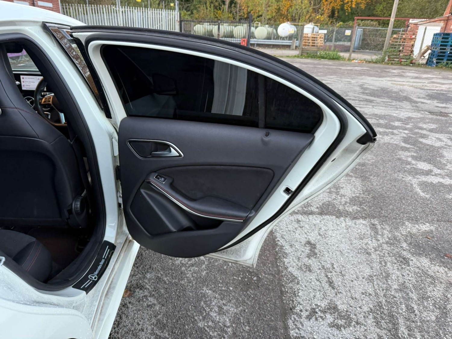 Used Mercedes-Benz A-Class 2013 for sale - 76451748: Photo 27