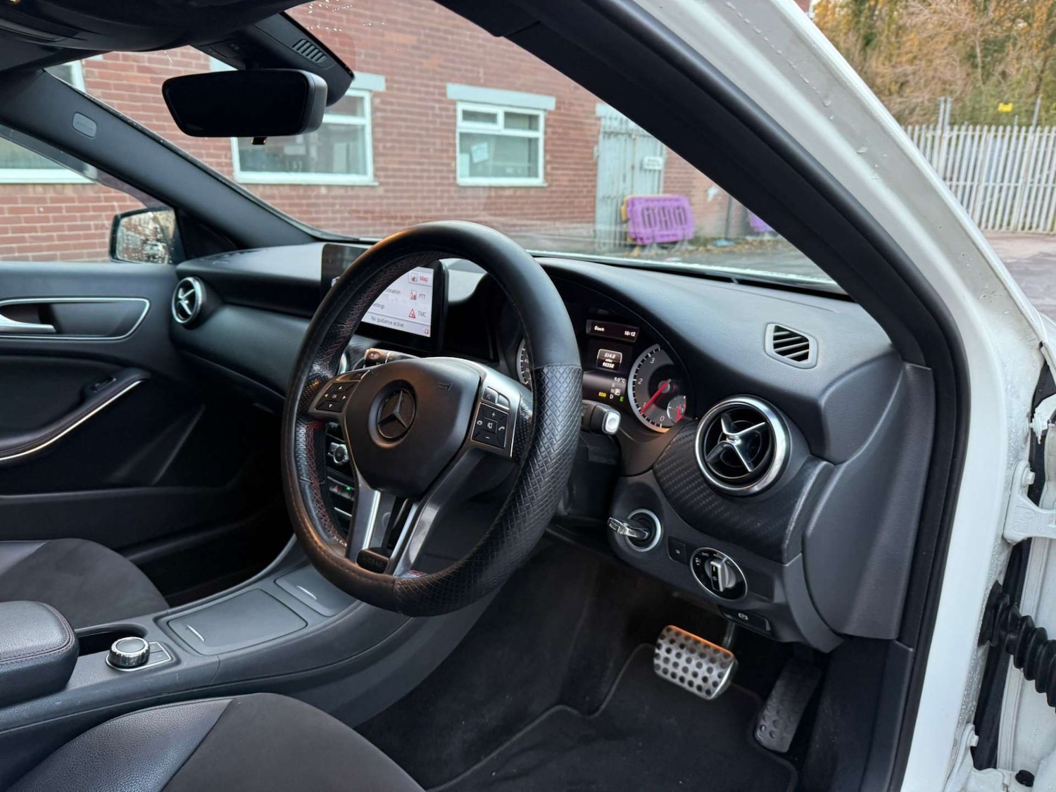 Used Mercedes-Benz A-Class 2013 for sale - 76451748: Photo 28