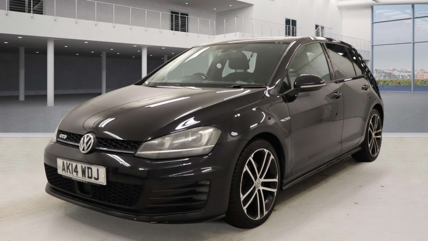 Used Volkswagen Golf 2014 for sale - 77026738: Photo 2