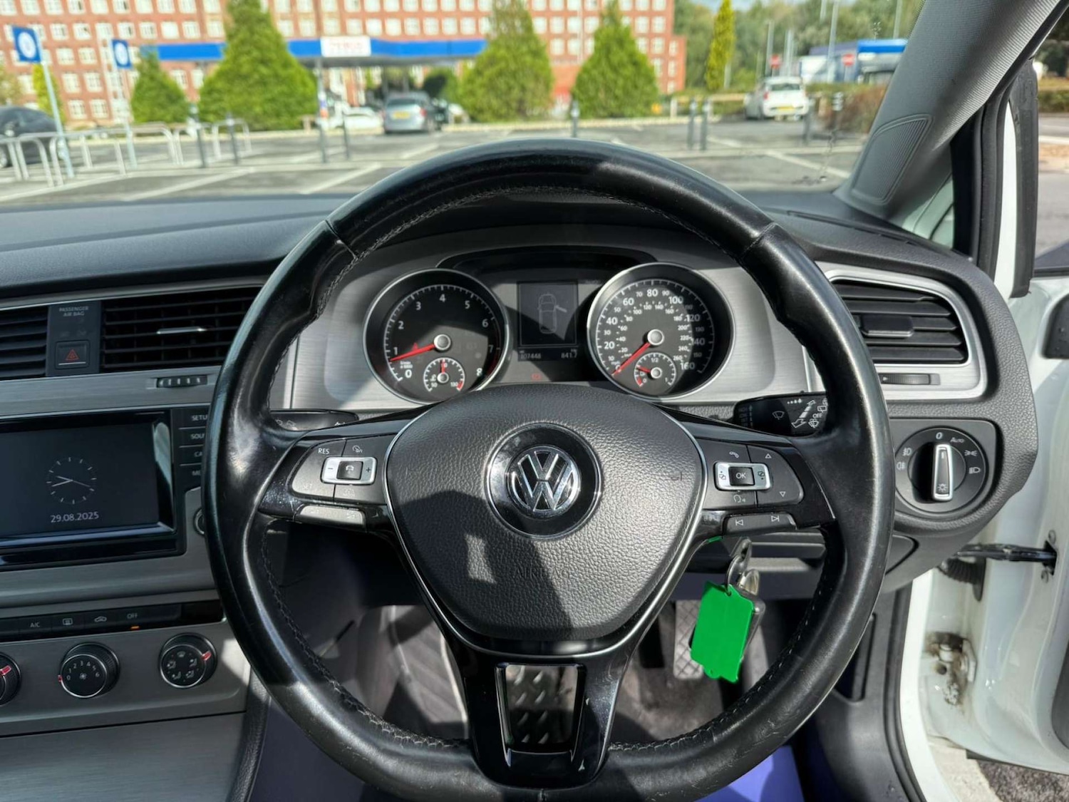 Used Volkswagen Golf 2014 for sale - 76362918: Photo 14