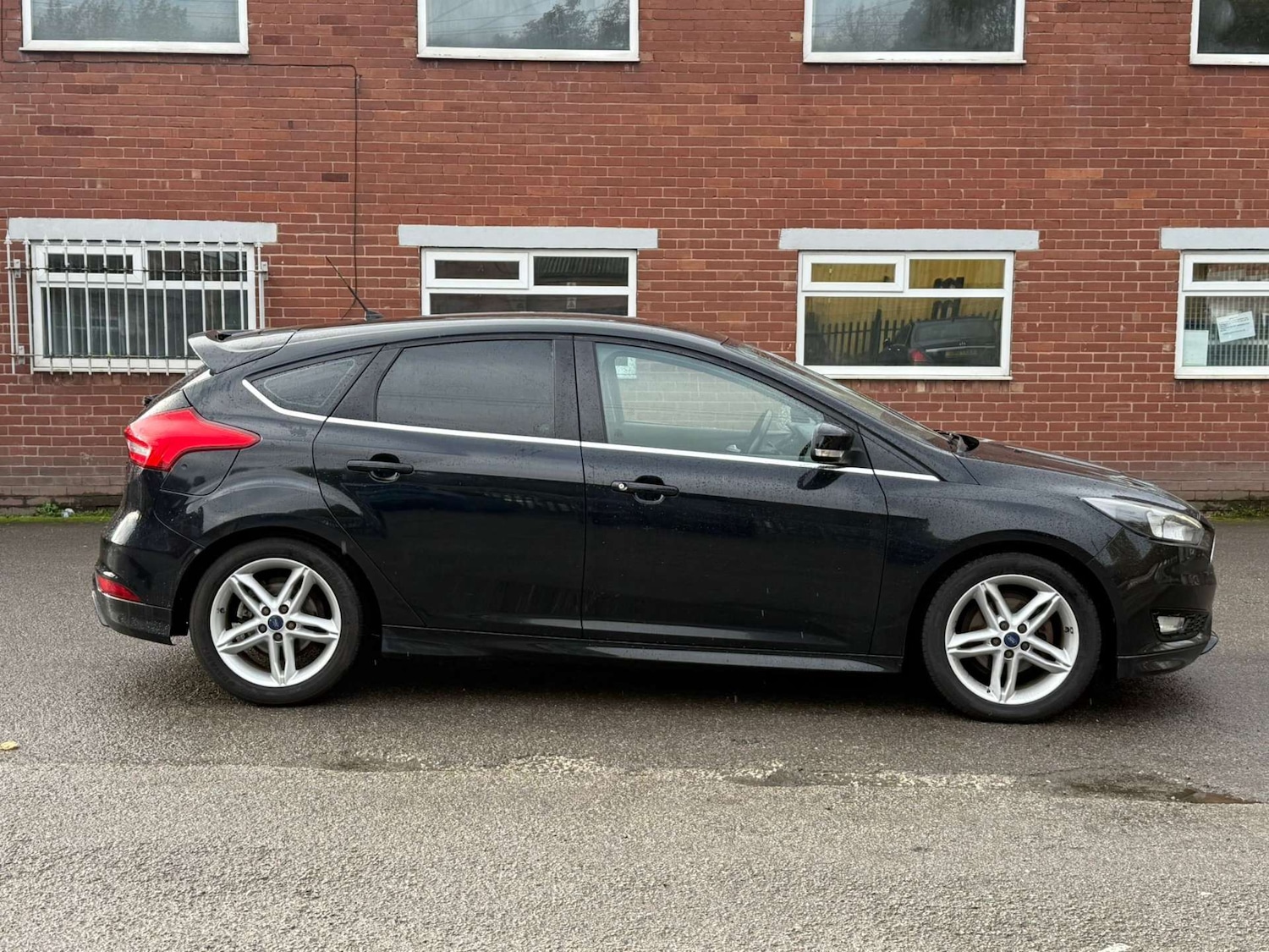 Used Ford Focus 2016 for sale - 76362915: Photo 5