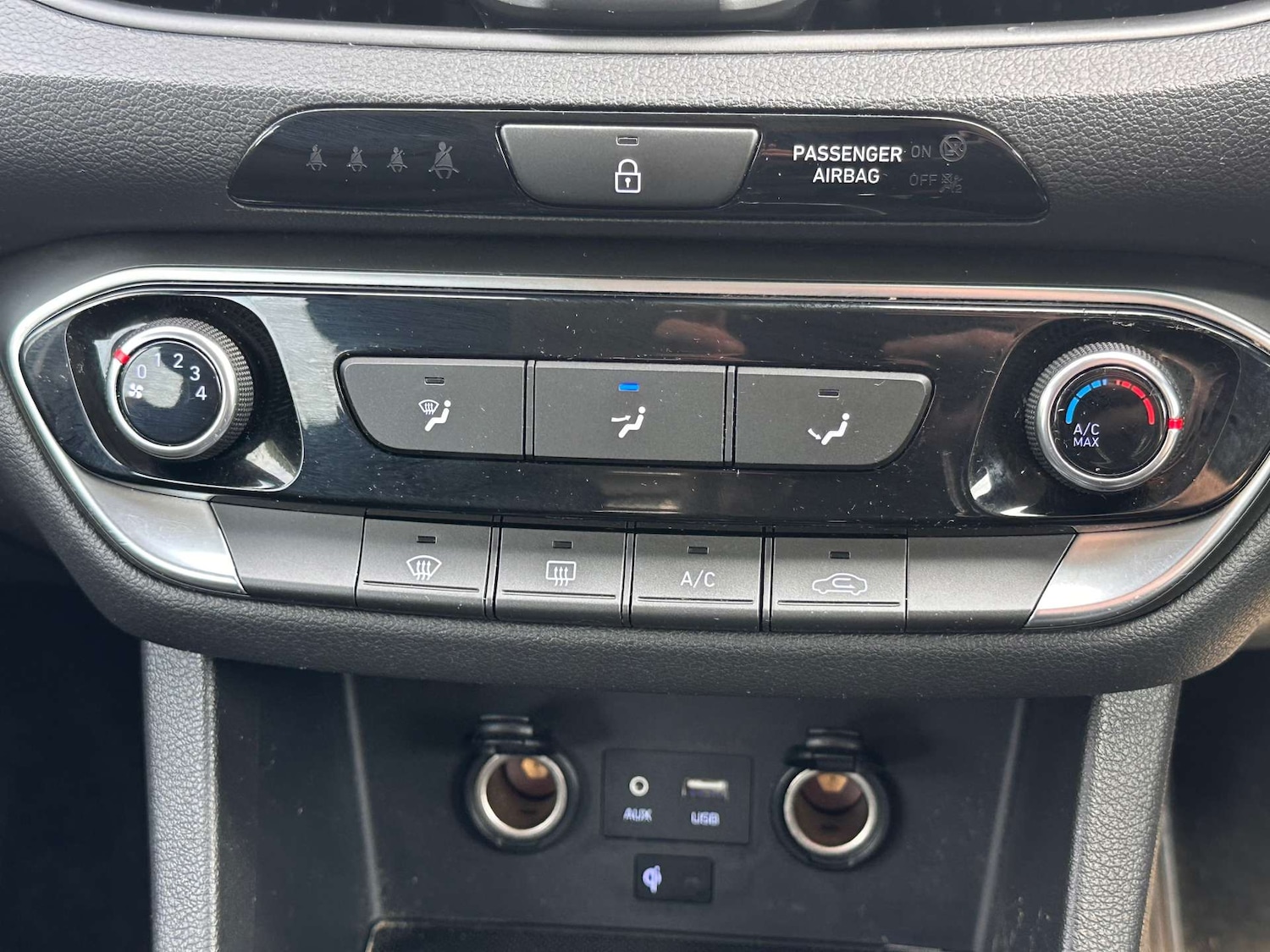 Used Hyundai i30 2018 for sale - 76362914: Photo 19