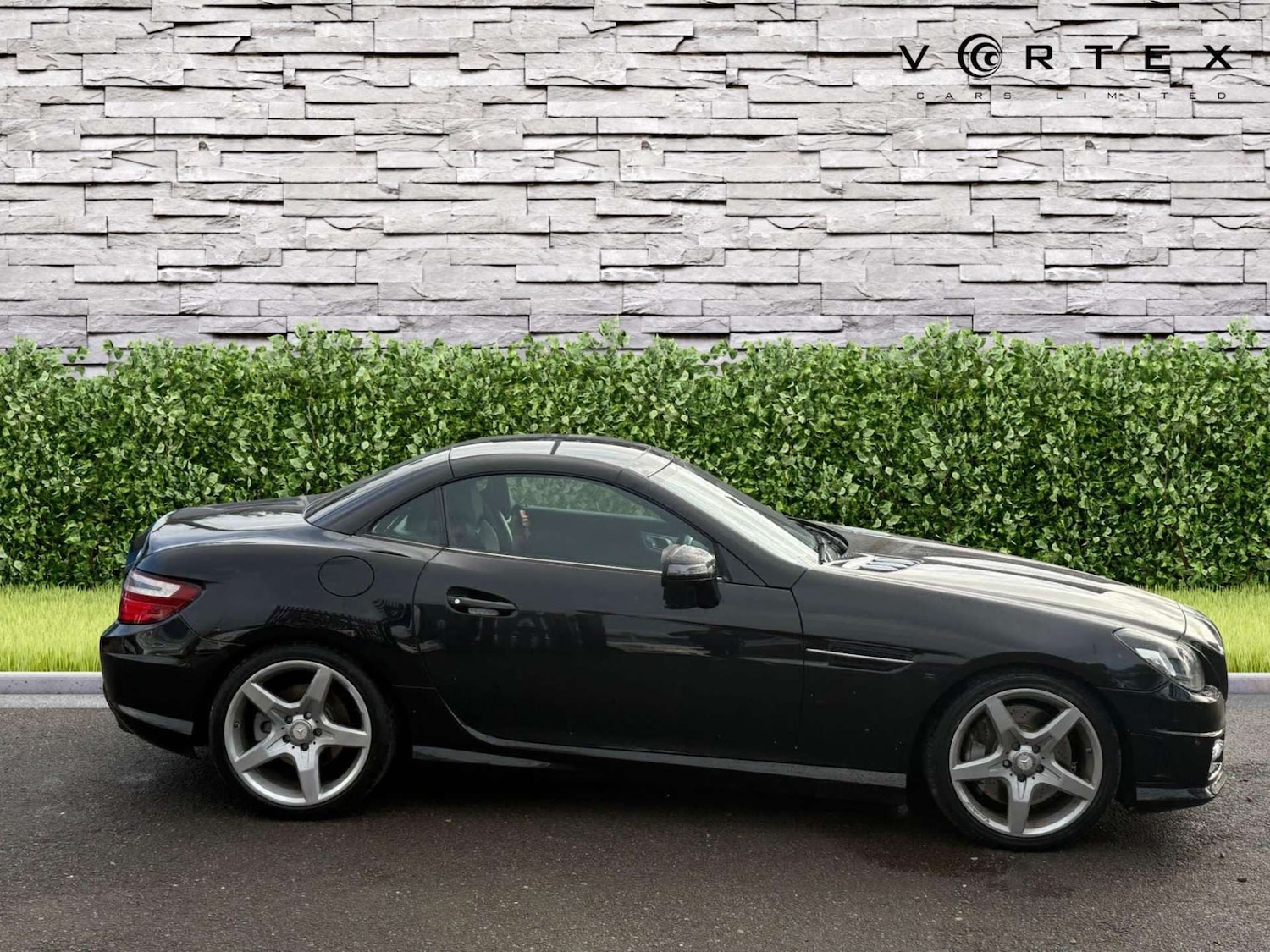 Used Mercedes-Benz SLK 2015 for sale - 76362912: Photo 3