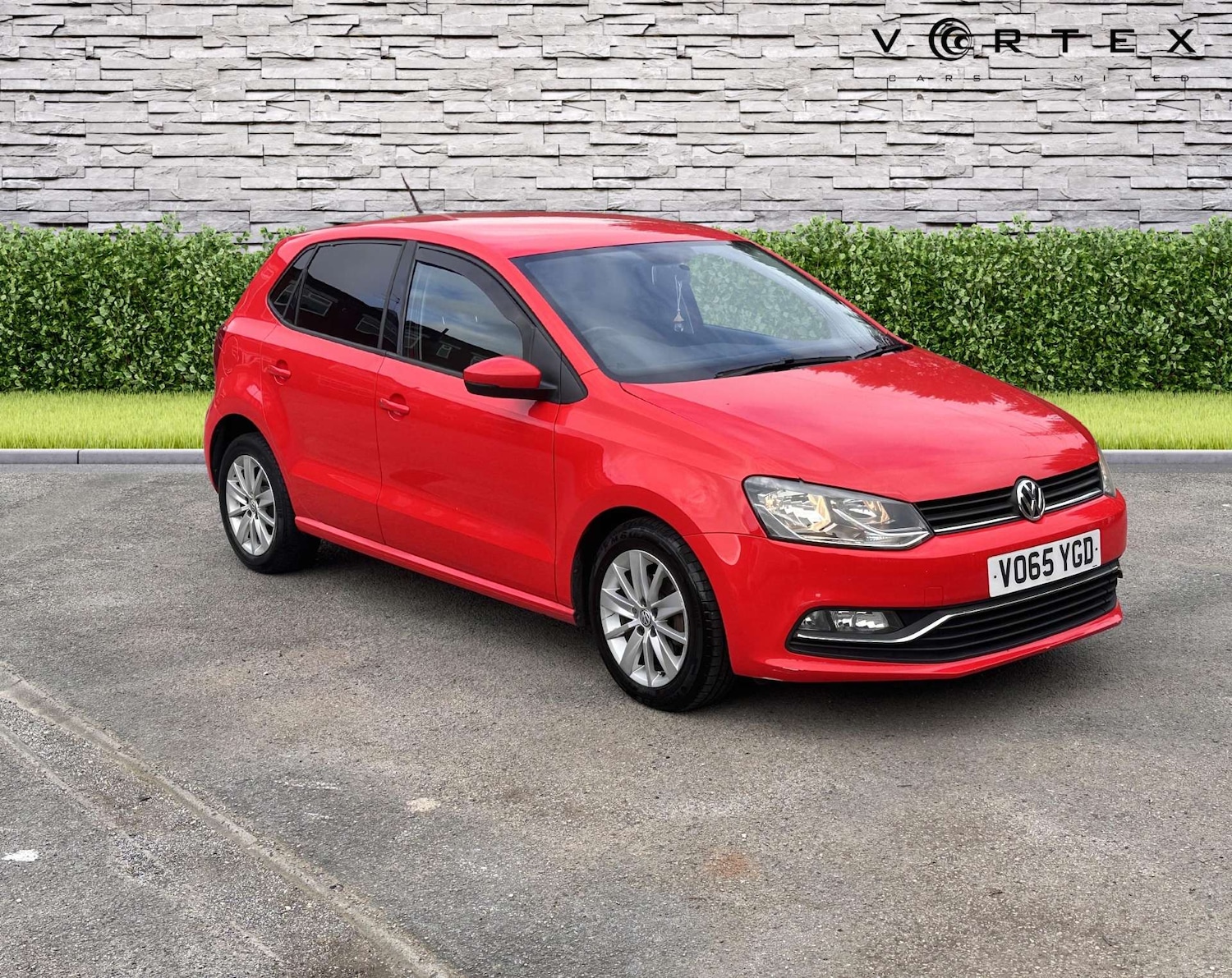 Used Volkswagen Polo 2015 for sale - 76362909: Photo 1
