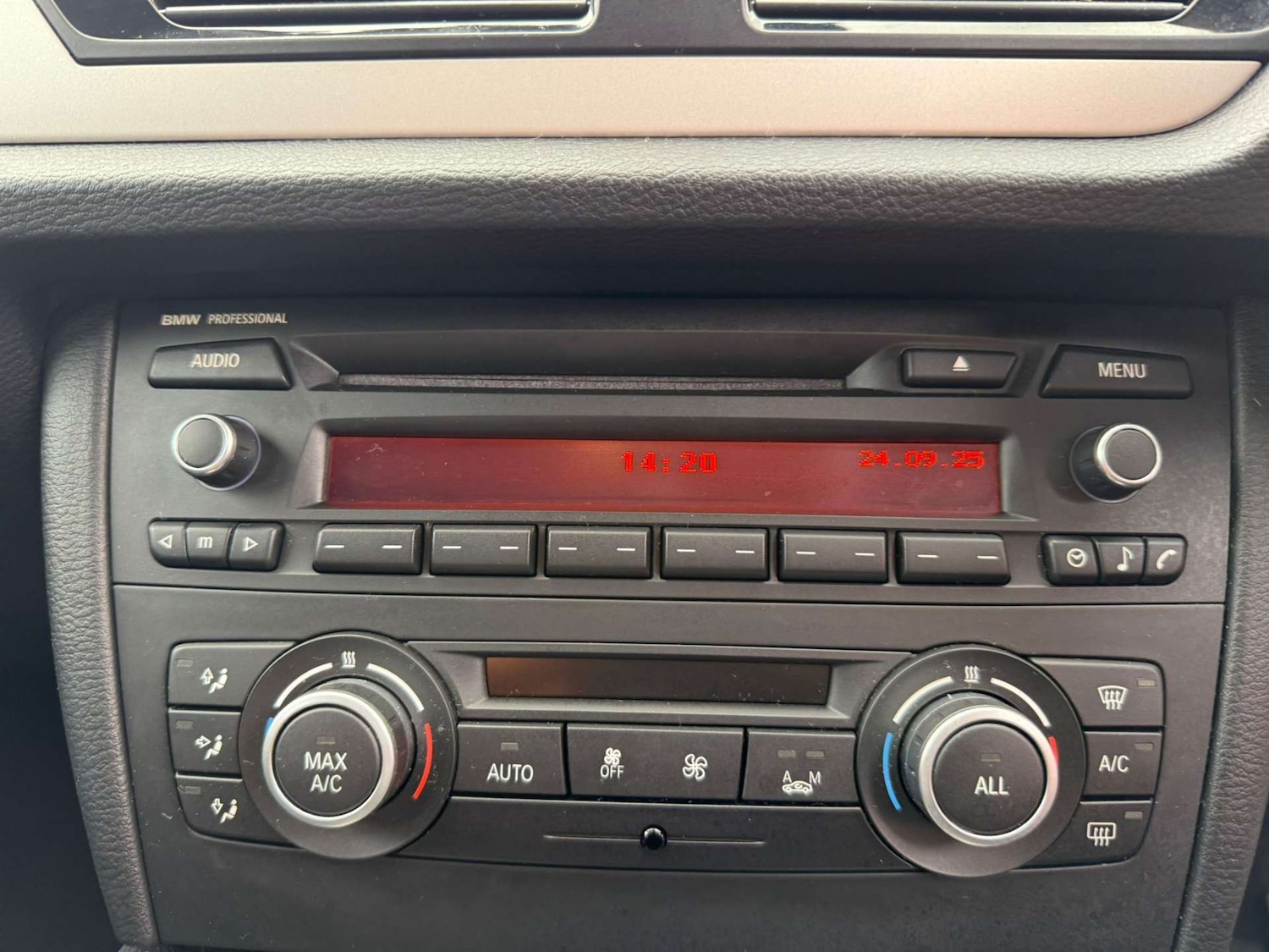 Used BMW X1 2013 for sale - 76362922: Photo 40