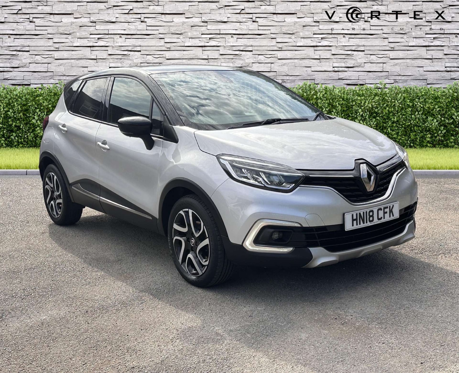 Used Renault Captur 2018 for sale - 76362921: Photo 1