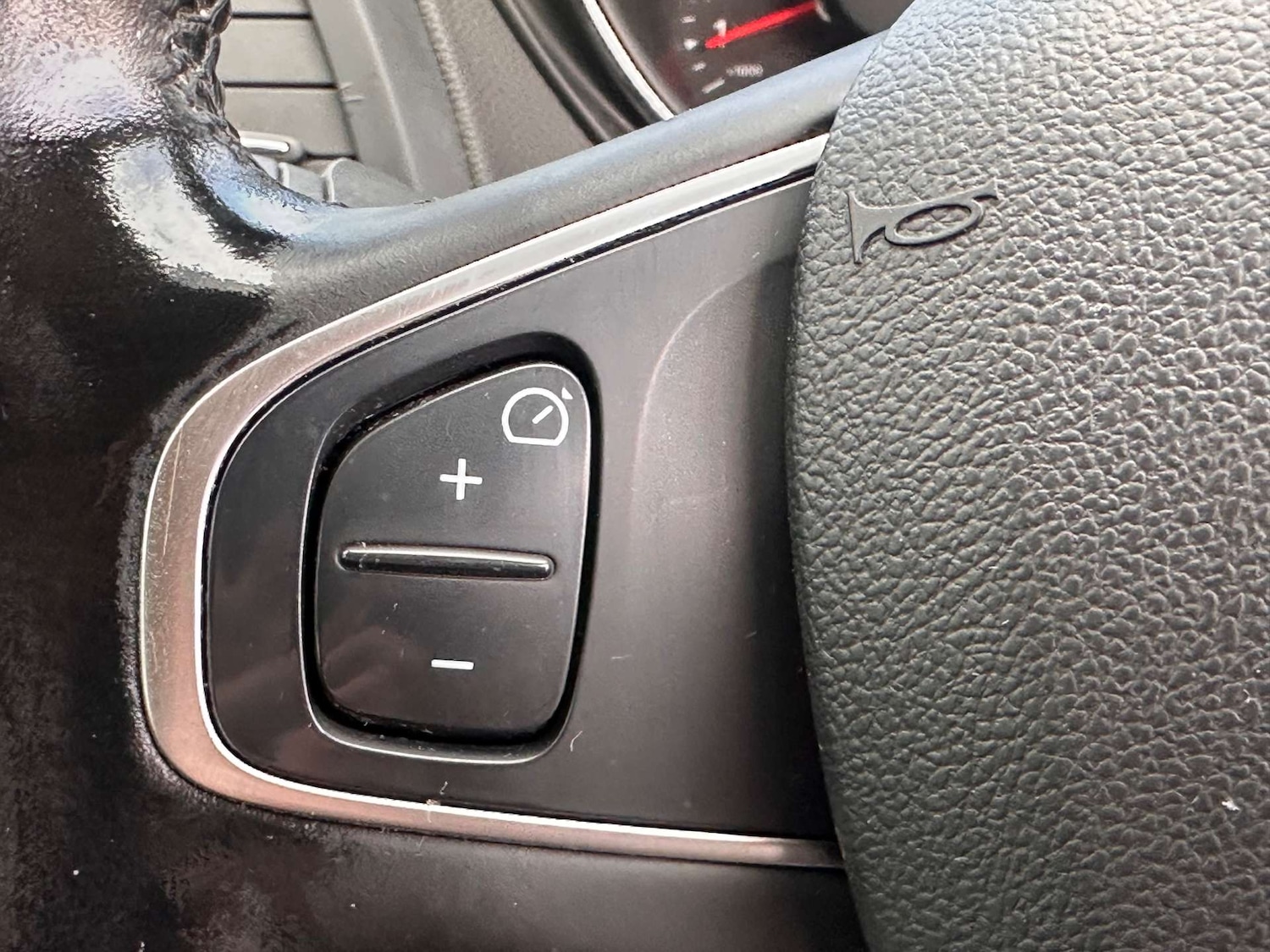 Used Renault Captur 2018 for sale - 76362921: Photo 24