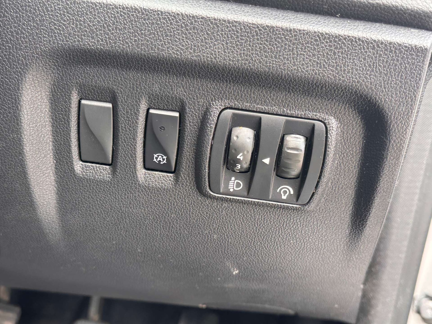 Used Renault Captur 2018 for sale - 76362921: Photo 27