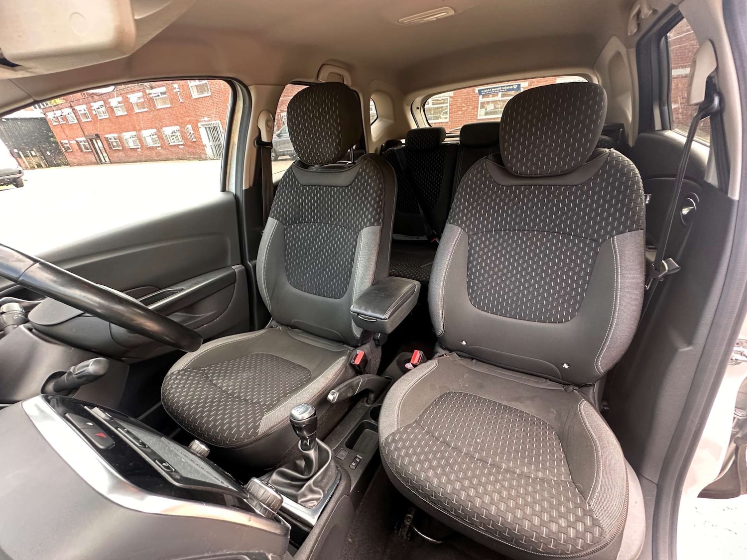Used Renault Captur 2018 for sale - 76362921: Photo 33