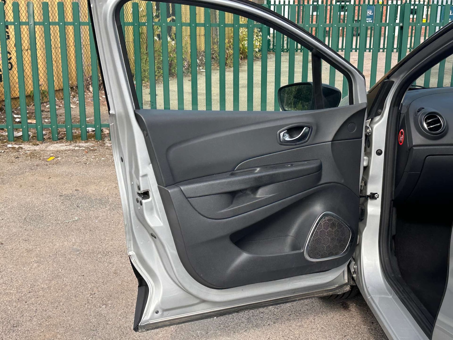 Used Renault Captur 2018 for sale - 76362921: Photo 35