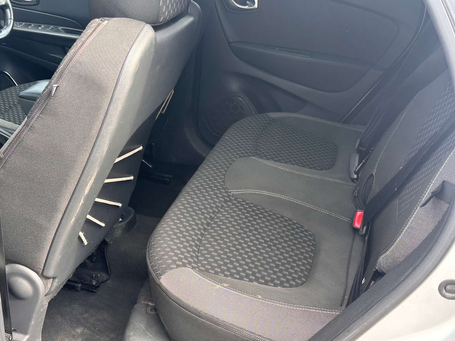 Used Renault Captur 2018 for sale - 76362921: Photo 36