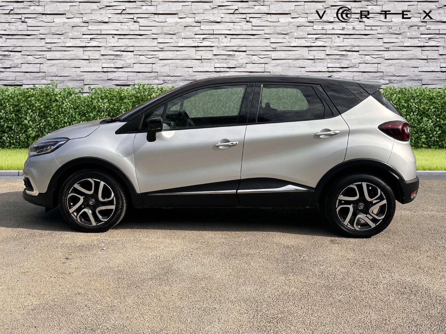 Used Renault Captur 2018 for sale - 76362921: Photo 5